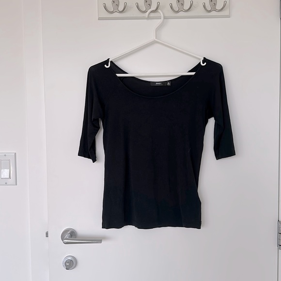 Obey short sleeve - Picture 1 of 1